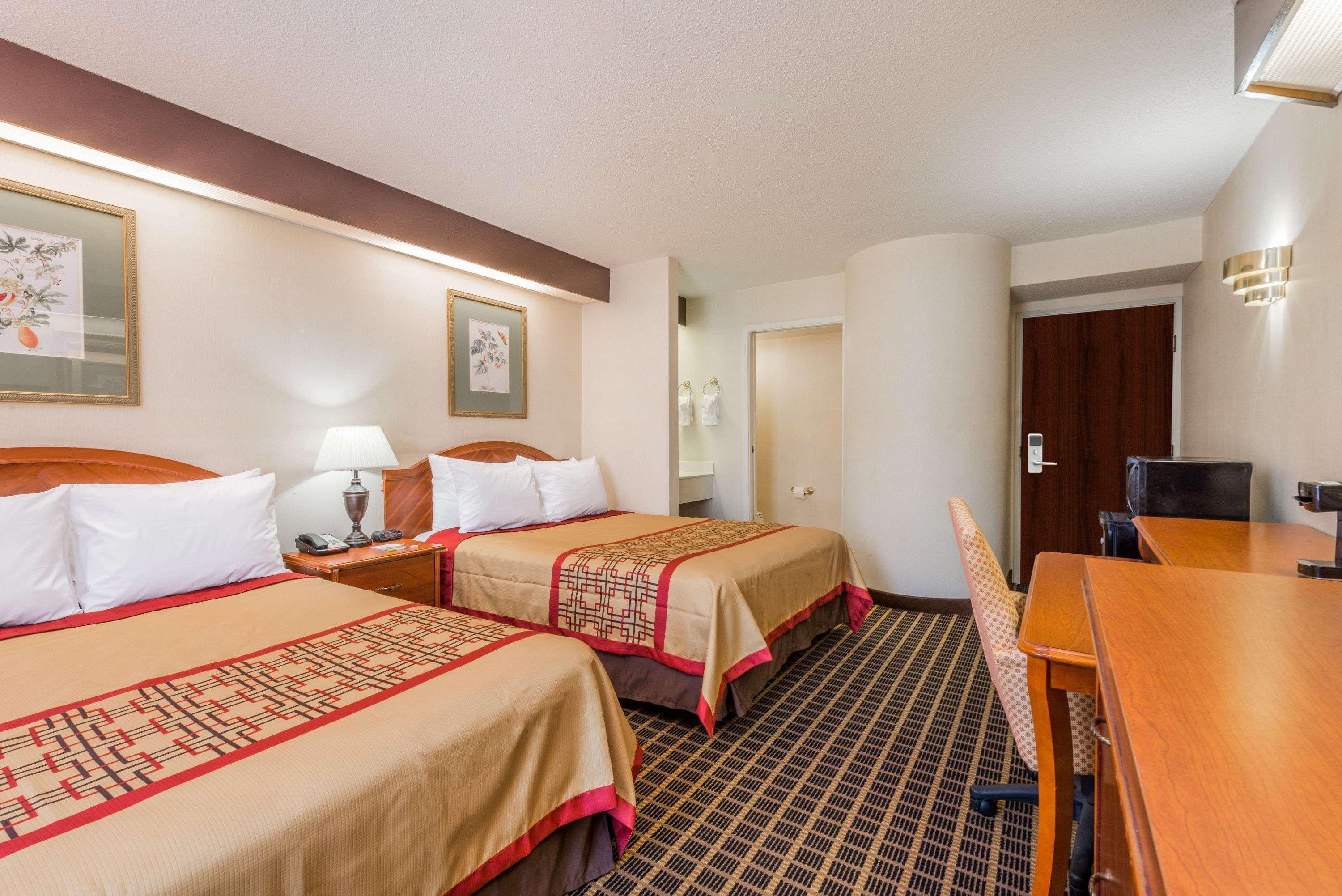Days Inn By Wyndham Yadkinville מראה חיצוני תמונה